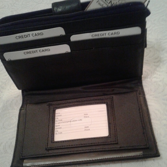 🌺NWT T.R. Bentley Vegan Leather Multi-Functional Wallet - Picture 5 of 5